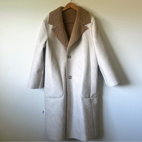LAST CHANCE -- Petite Studio NYC Sienna Reversible Coat in Camel and Ivory BNWT - Picture 7 of 9